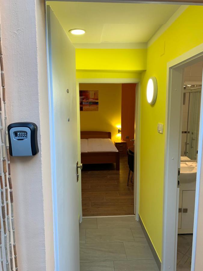 Opatija Central Studio Apartment Luaran gambar