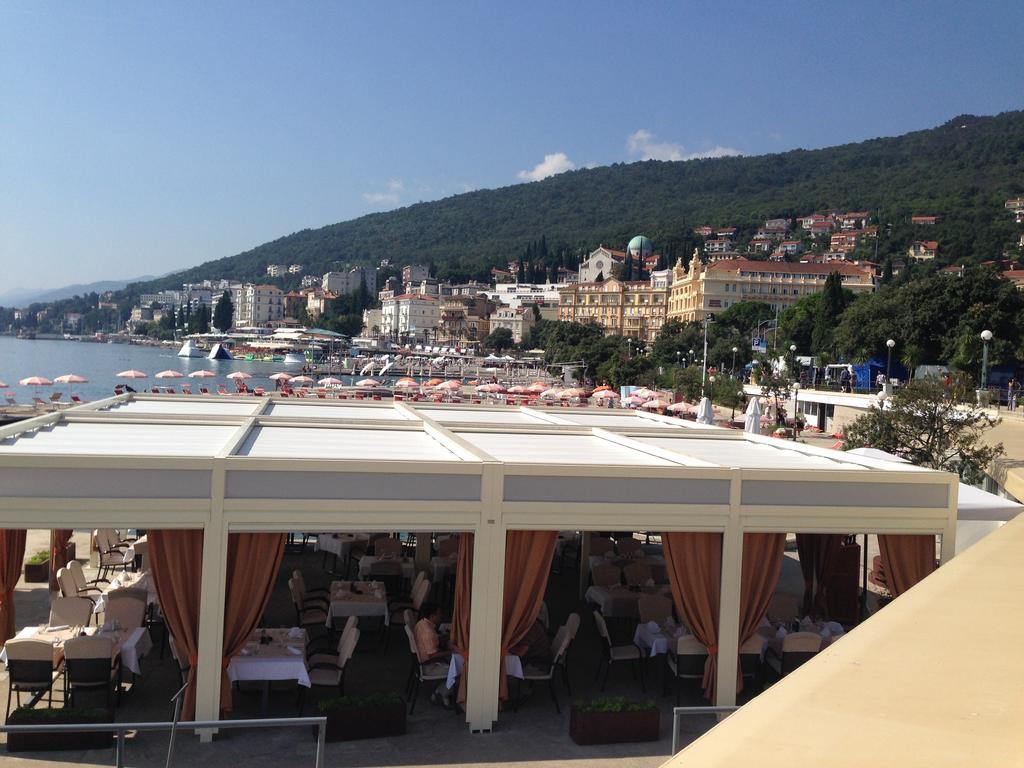 Opatija Central Studio Apartment Luaran gambar